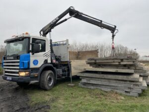 wywrotka HDS transport materiałów budowlanych